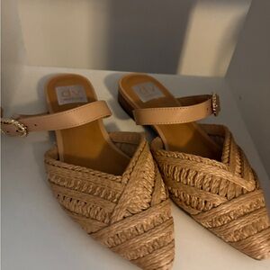 DV by Dolce Vita Women's Brown Woven Mules